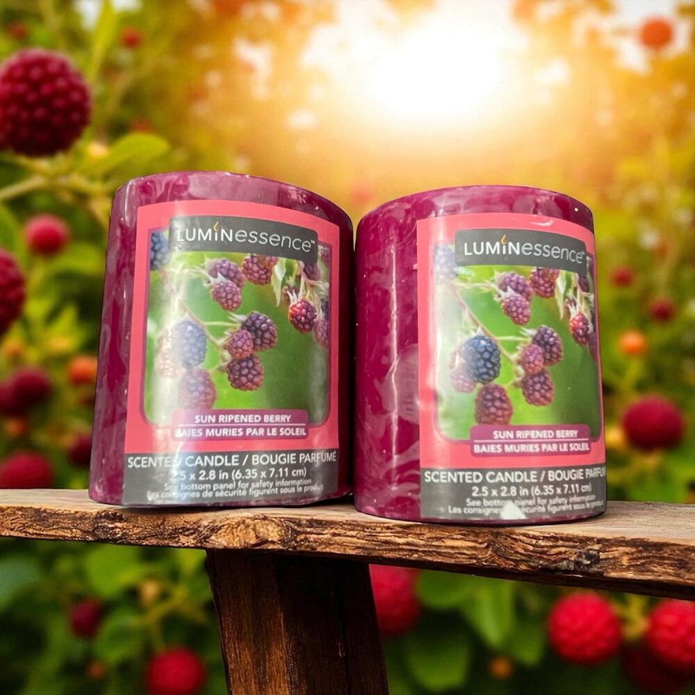 Luminessence Sun Ripened Berry Scented Candle 7oz Hostess Holiday Gift Lot x2